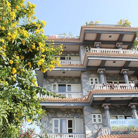 Hotel Grand Holiday Pokhara Extérieur photo