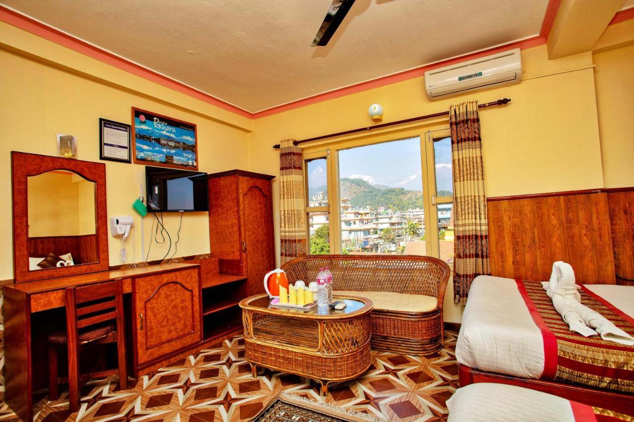 Hotel Grand Holiday Pokhara Extérieur photo